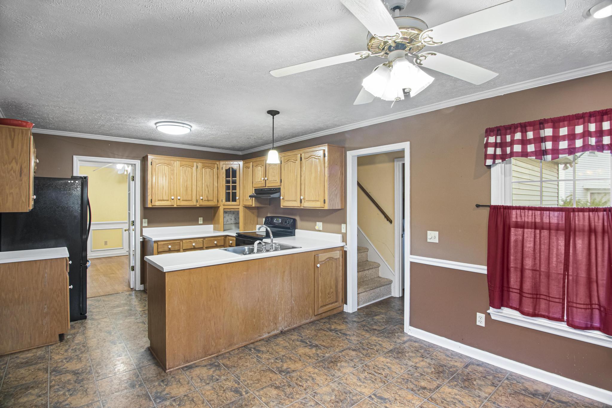 330 East Hedge Road Aiken, SC 29801 - Photo 2 of 37 IMG_0596