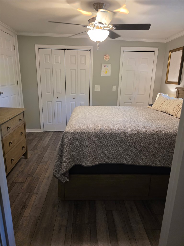 103 Elm Avenue Anderson, SC 29625 - Photo 14 of 19 This inviting bedroom offers comfort and style, creating a perfect retreat.