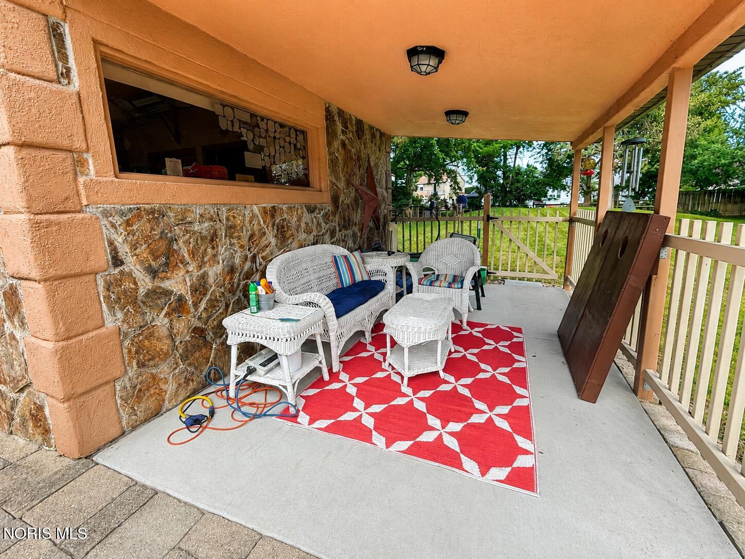 348 Colony Road Rossford, OH 43460 - Photo 5 of 45 Gallery Image 5