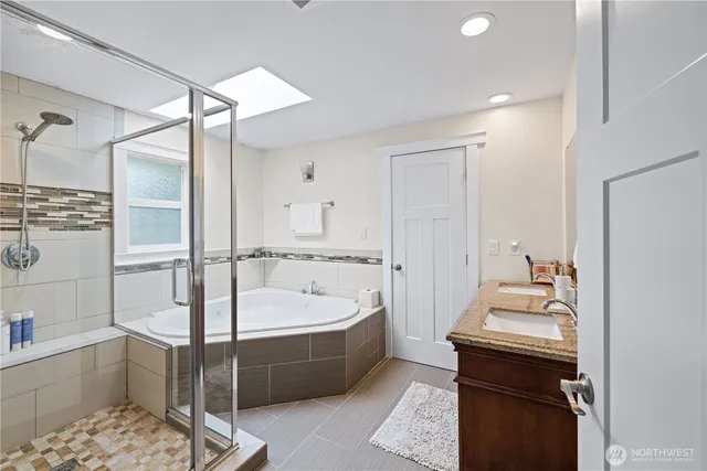 $2,429,000 | Undisclosed Address, Lynnwood, WA 98036