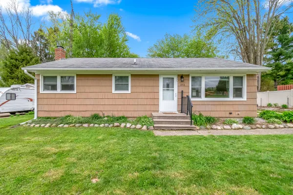 $203,500 | 313 Michigan Street, Concord, MI 49237