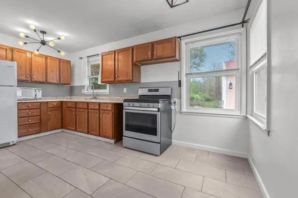 $203,500 | 313 Michigan Street, Concord, MI 49237