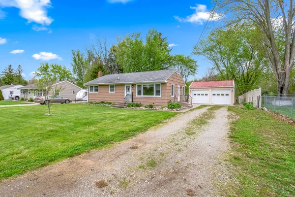 $203,500 | 313 Michigan Street, Concord, MI 49237