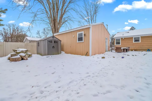 $209,000 | 313 Michigan Street, Concord, MI 49237