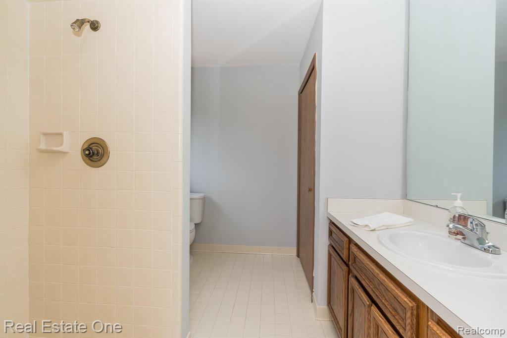 1401 Lomas Verdes Rochester Hills, MI 48306 - Photo 32 of 42