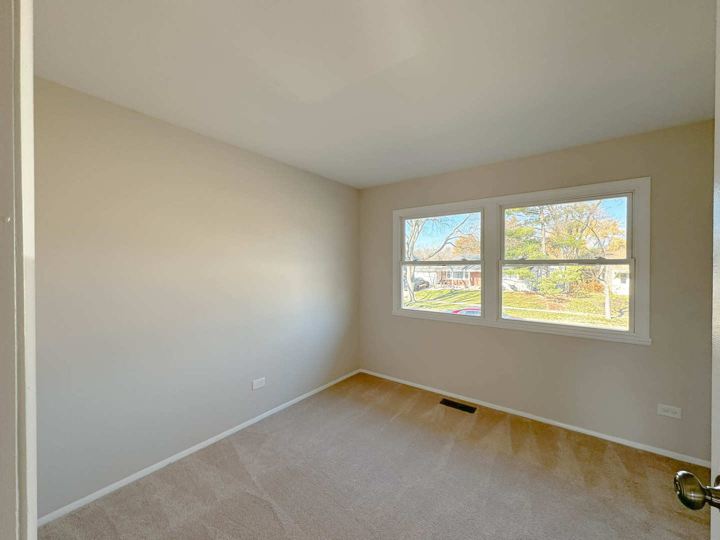 817 Beechwood Road Buffalo Grove, IL 60089 - Photo 8 of 18 Gallery Image 8