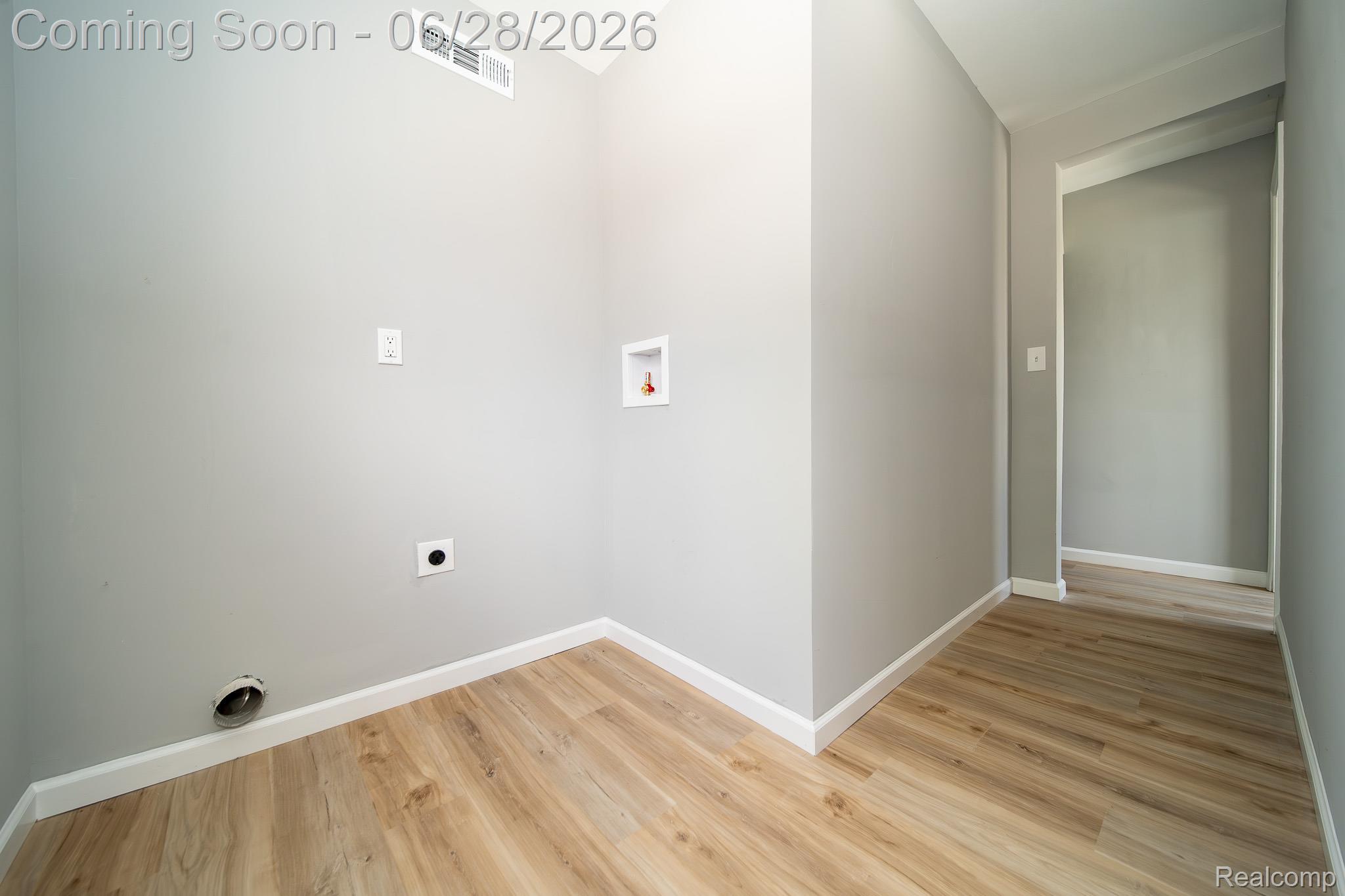 15646 Selwyn Road Southgate, MI 48195 - Photo 49 of 69 DDS04856.jpg