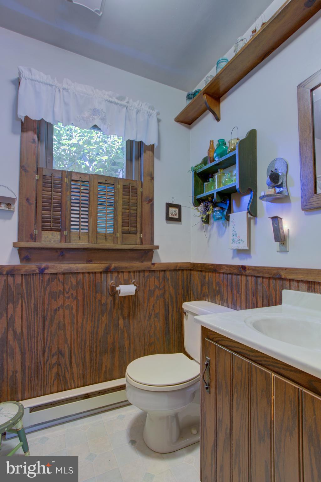 3091 Back Run Road Manheim, PA 17545 - Photo 18 of 40 1st. fl Full Bathroom