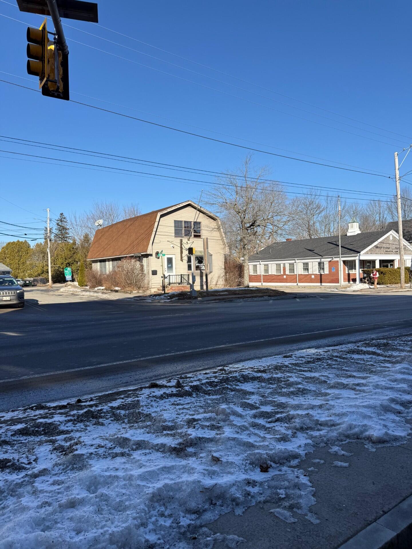 145 Main Street Thomaston, ME 04861 - Photo 3 of 35