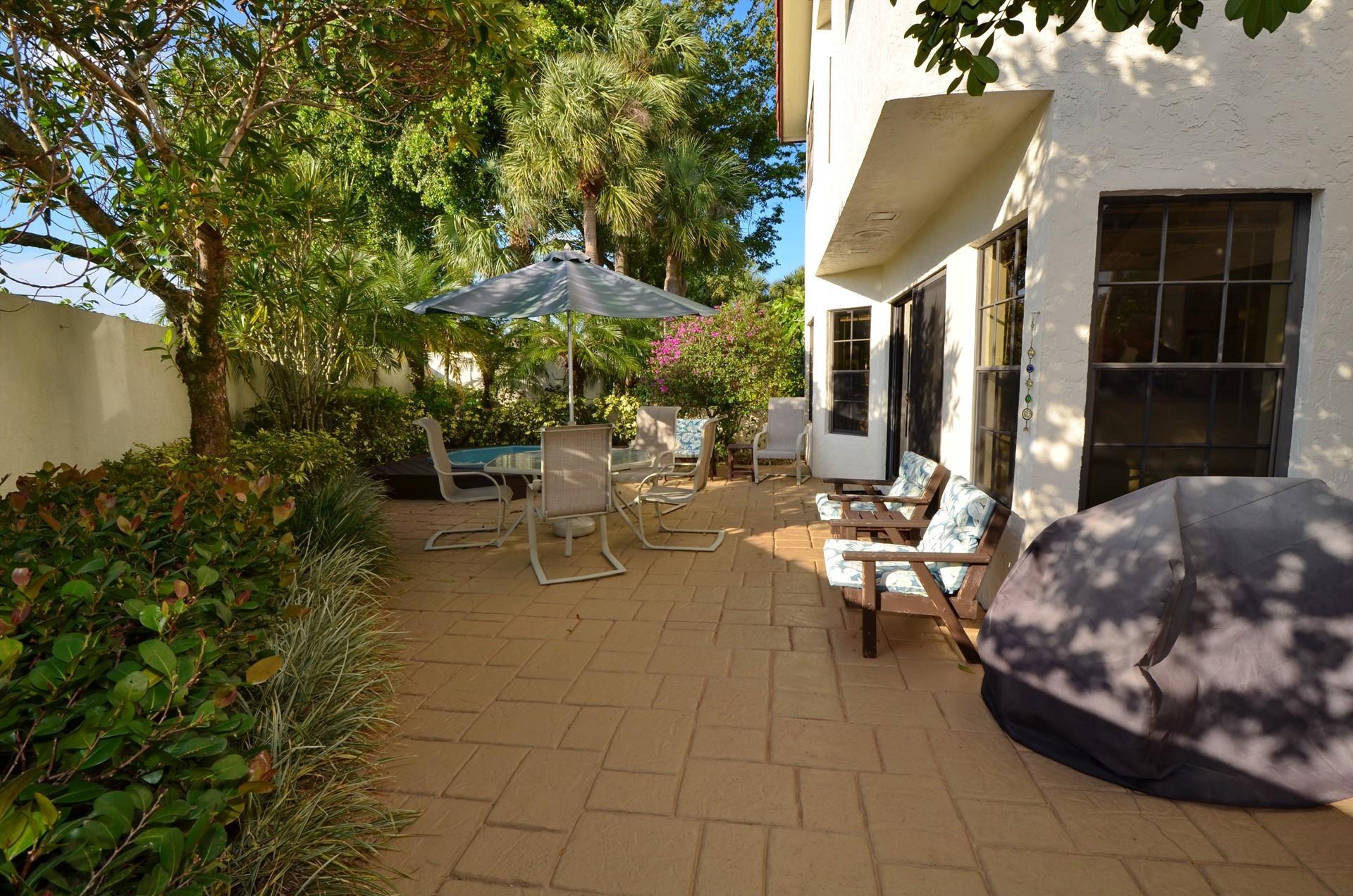 21771 Club Villa Terrace Boca Raton, FL 33433 - Photo 5 of 21 Side Patio