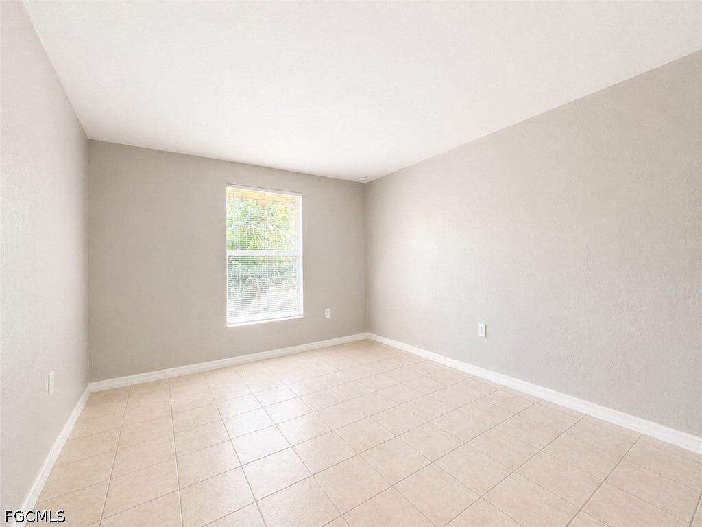 5461 Eleventh Avenue Fort Myers, FL 33907 - Photo 2 of 9