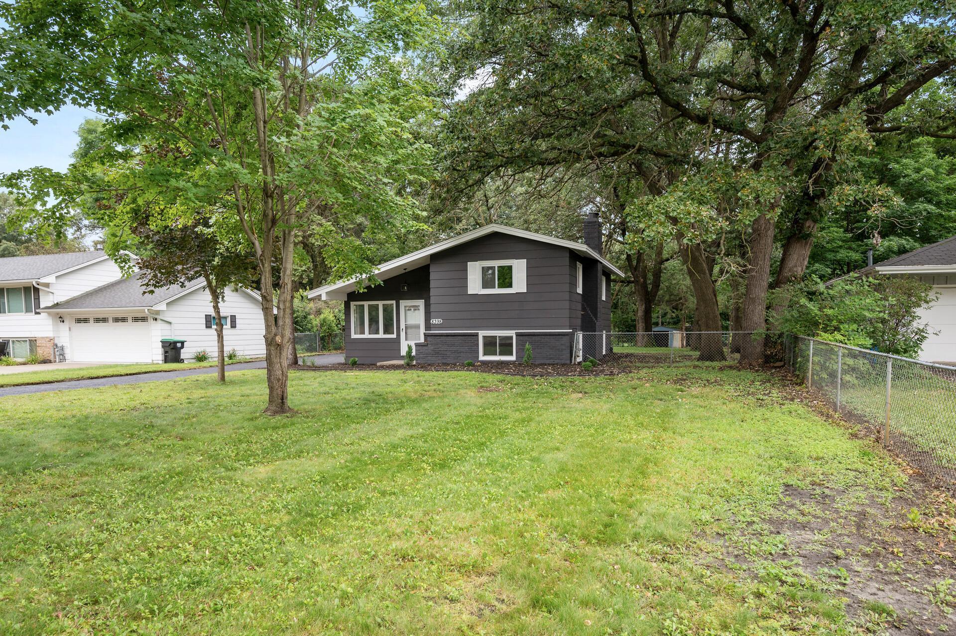 8398 Groveland Road Mounds View, MN 55112 - Photo 1 of 1 Gallery Image 1
