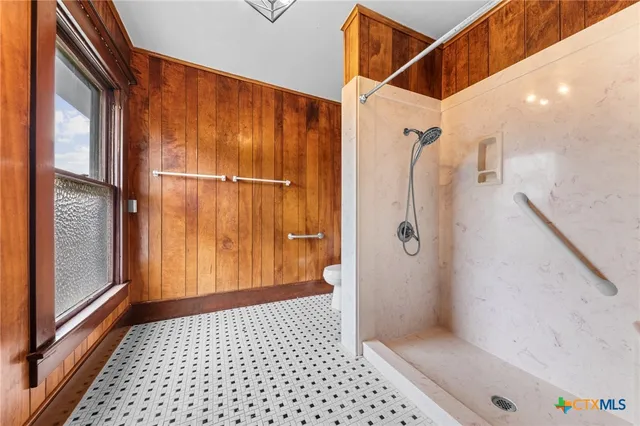 a view of a storage & utility room