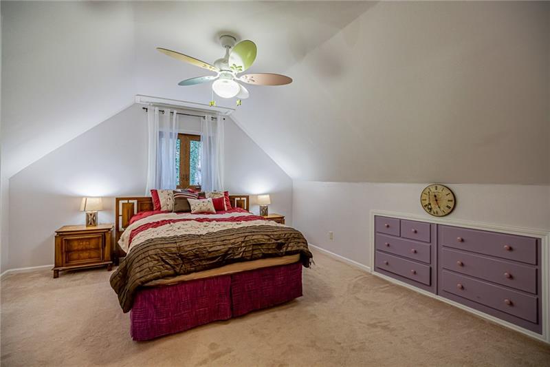 105 Deer Road Pittsburgh, PA 15237 - Photo 22 of 25 The 2nd bedroom upstairs is generous size and has a closet and convenient built in drawers.