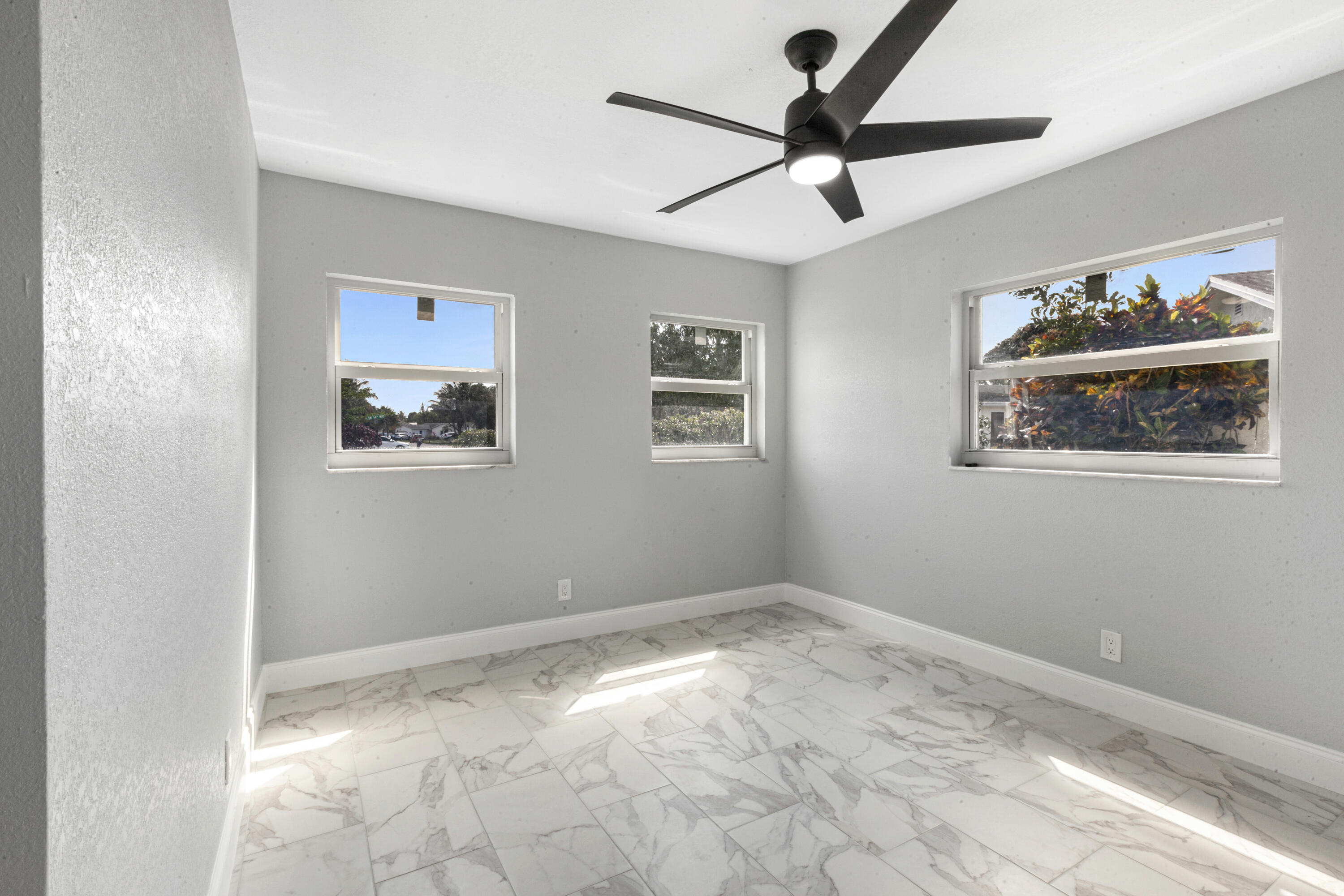 22848 Southwest 54th Way Boca Raton, FL 33433 - Photo 11 of 20 11