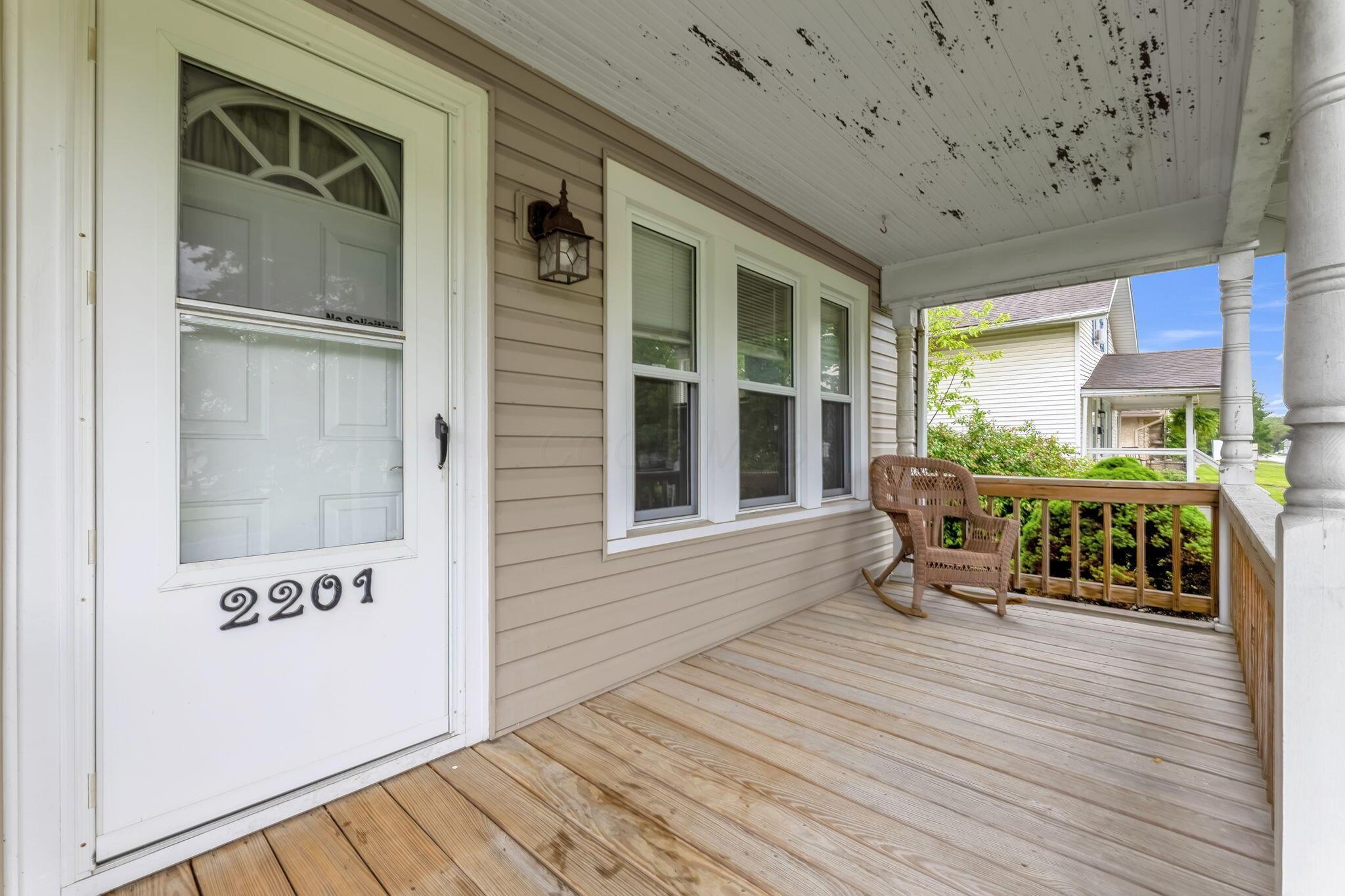 2201 Ferris Road Columbus, OH 43224 - Photo 3 of 17 Great front porch