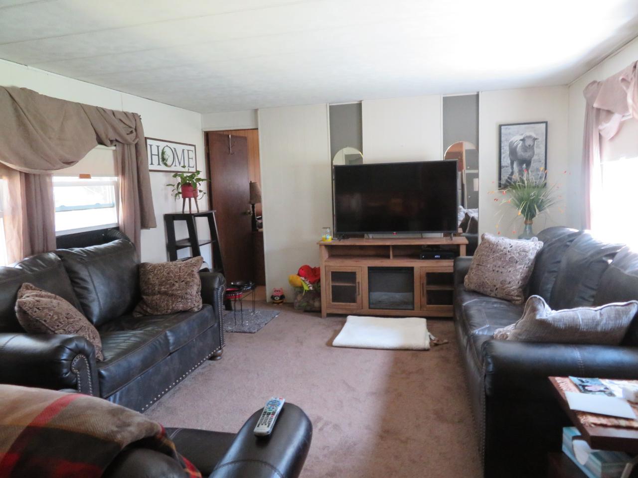 3915 Lakeshore Drive Rhinelander, WI 54501 - Photo 6 of 19 Gallery Image 6