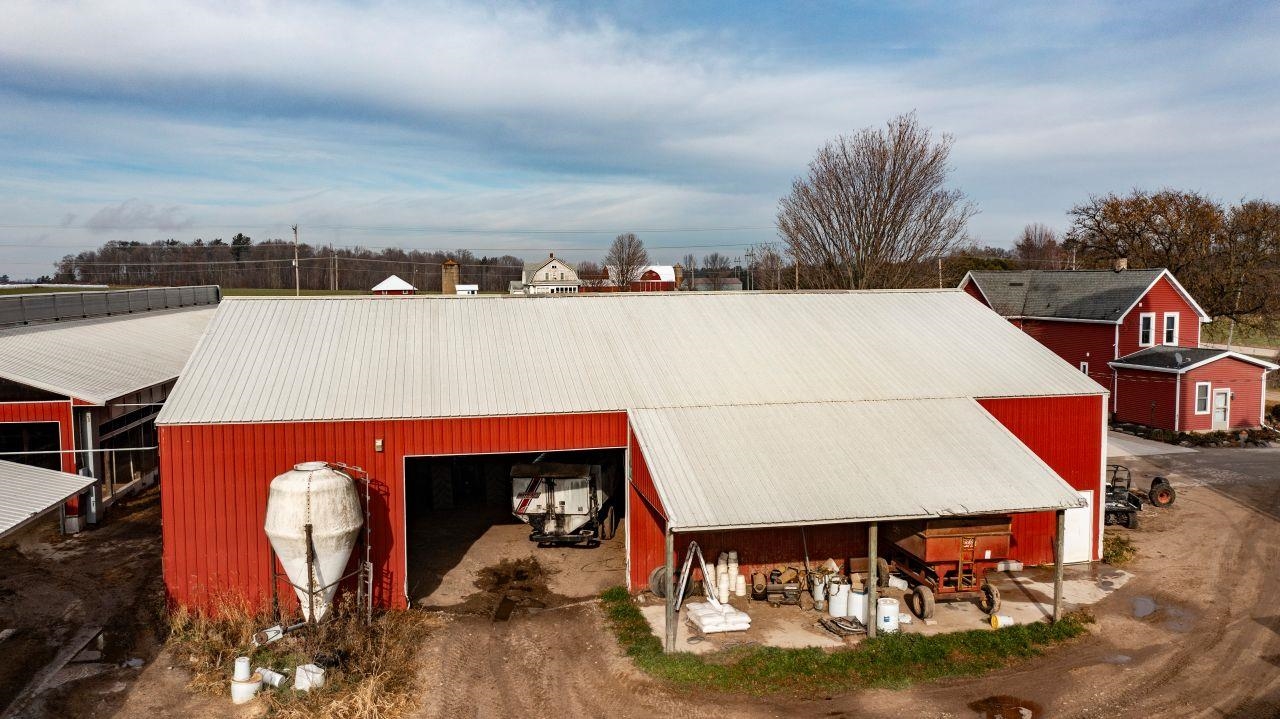 N5271 Madden Road New London, WI 54961 - Photo 16 of 90