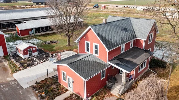 $2,100,000 | N5271 Madden Road, New London, WI 54961