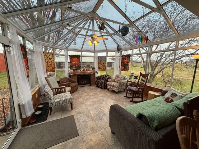 $2,100,000 | N5271 Madden Road, New London, WI 54961