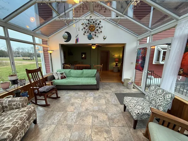 $2,100,000 | N5271 Madden Road, New London, WI 54961