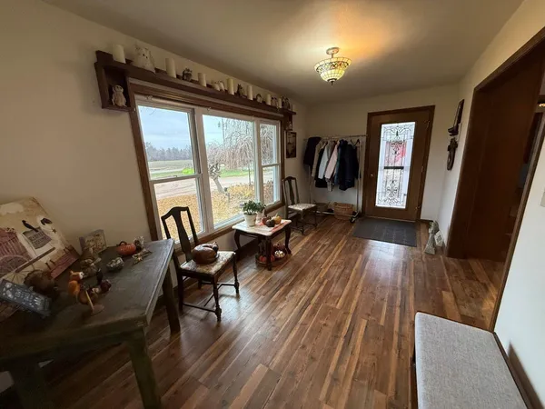 $2,100,000 | N5271 Madden Road, New London, WI 54961