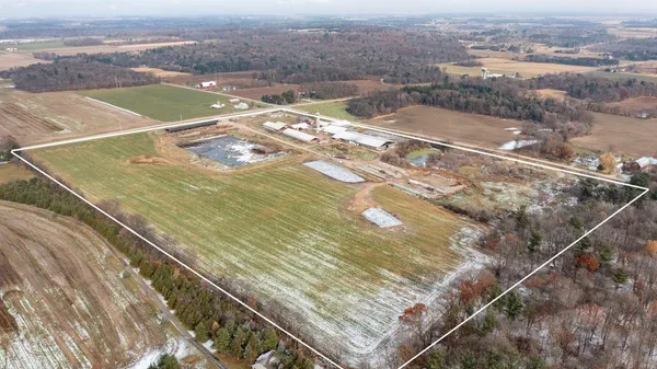 $2,100,000 | N5271 Madden Road, New London, WI 54961