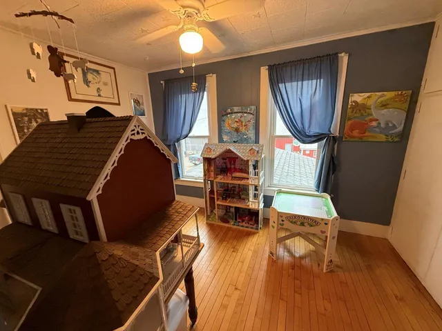 $2,100,000 | N5271 Madden Road, New London, WI 54961