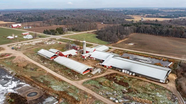 $2,100,000 | N5271 Madden Road, New London, WI 54961