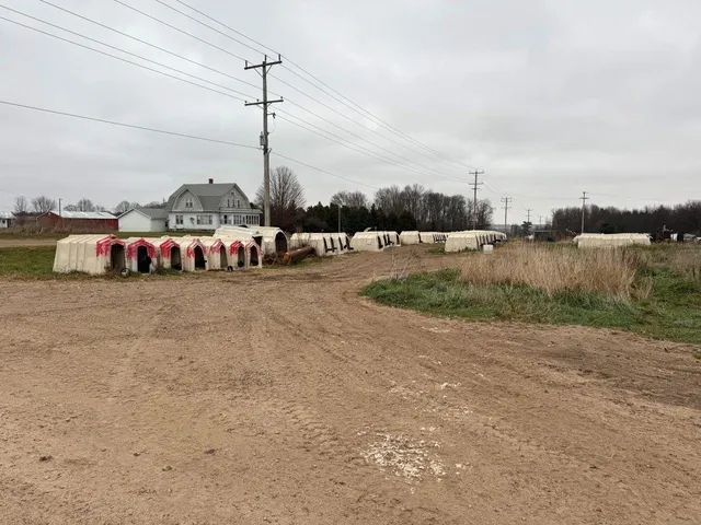 $2,100,000 | N5271 Madden Road, New London, WI 54961