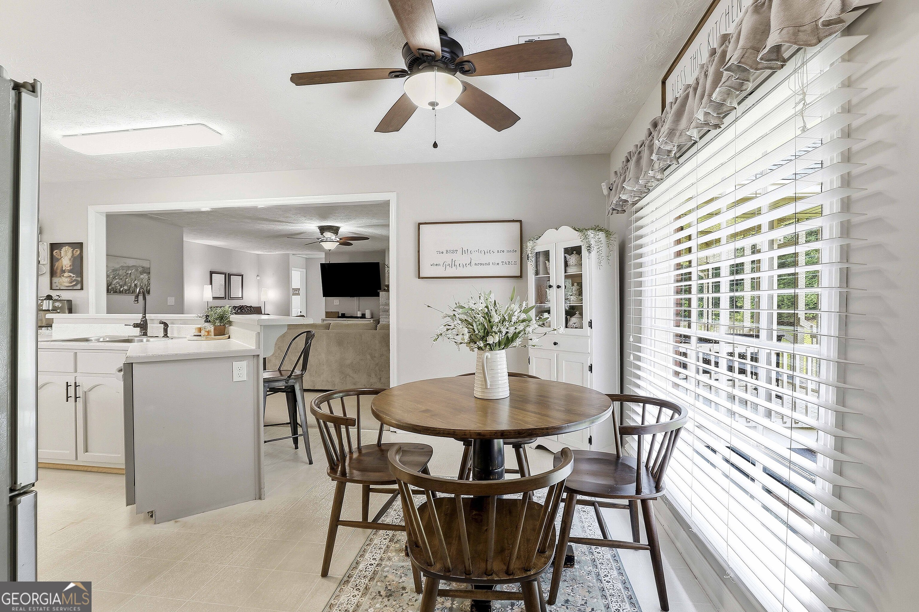222 Lincoln Road Tyrone, GA 30290 - Photo 44 of 65 kitchen dining area