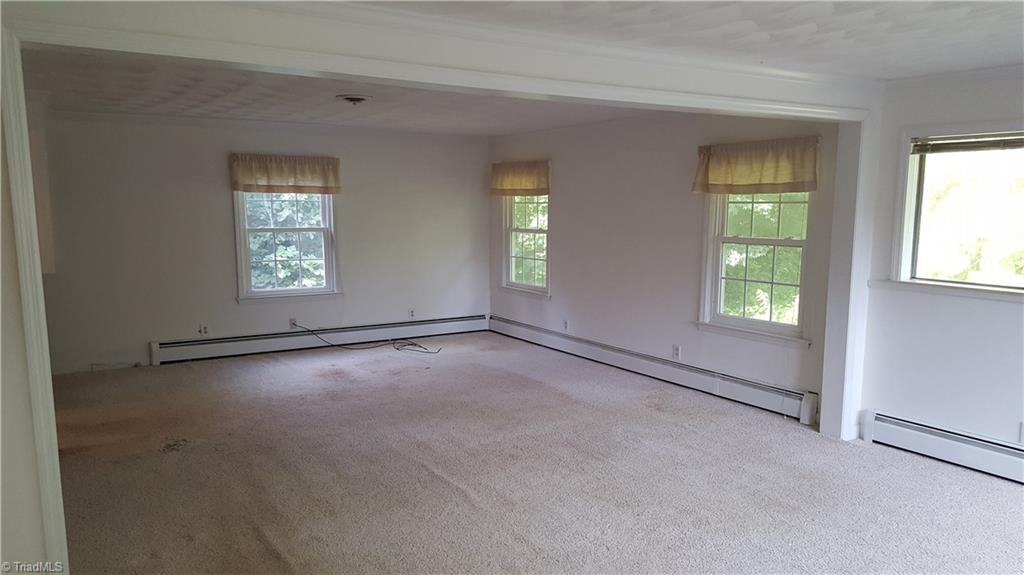 1341 Berwick Road Southwest Winston-Salem, NC 27103 - Photo 14 of 18 Gallery Image 14