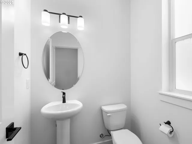 $520,900 | 2171 Northeast 207th Place, Fairview, OR 97024