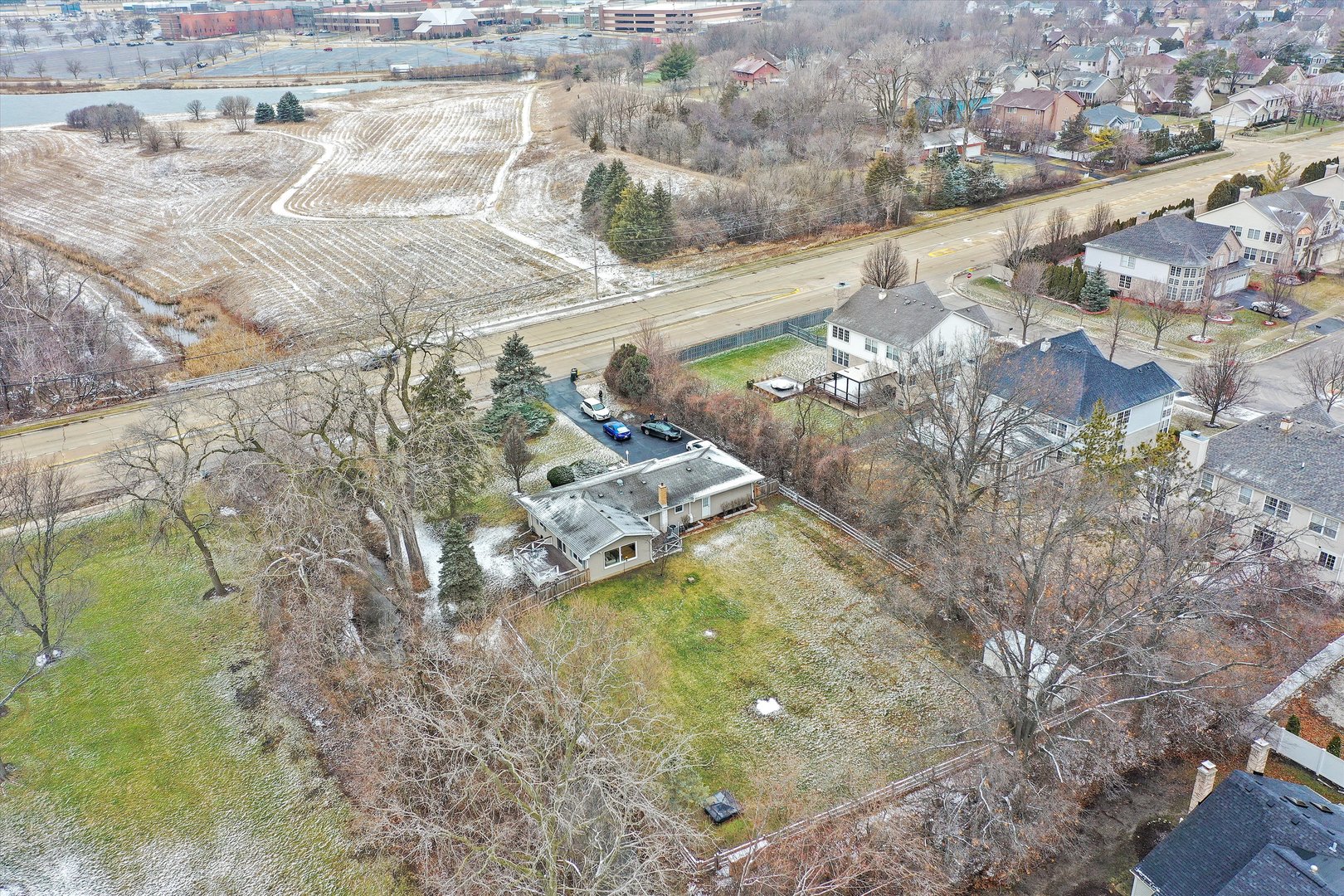 2920 Quentin Road Rolling Meadows, IL 60008 - Photo 29 of 30 a aerial view of a house with a yard