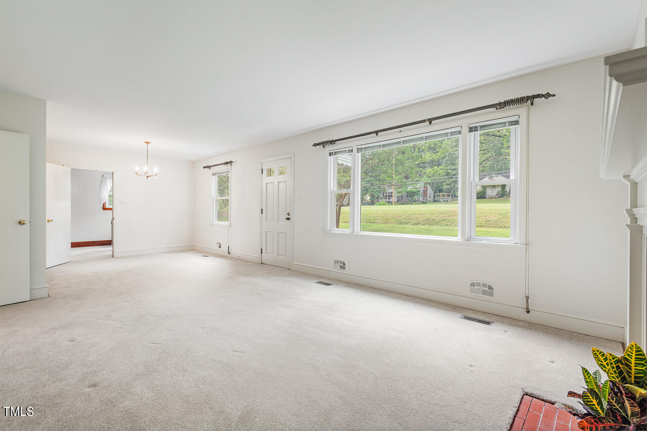 3203 Cole Mill Road Durham, NC 27705 - Photo 5 of 32 09