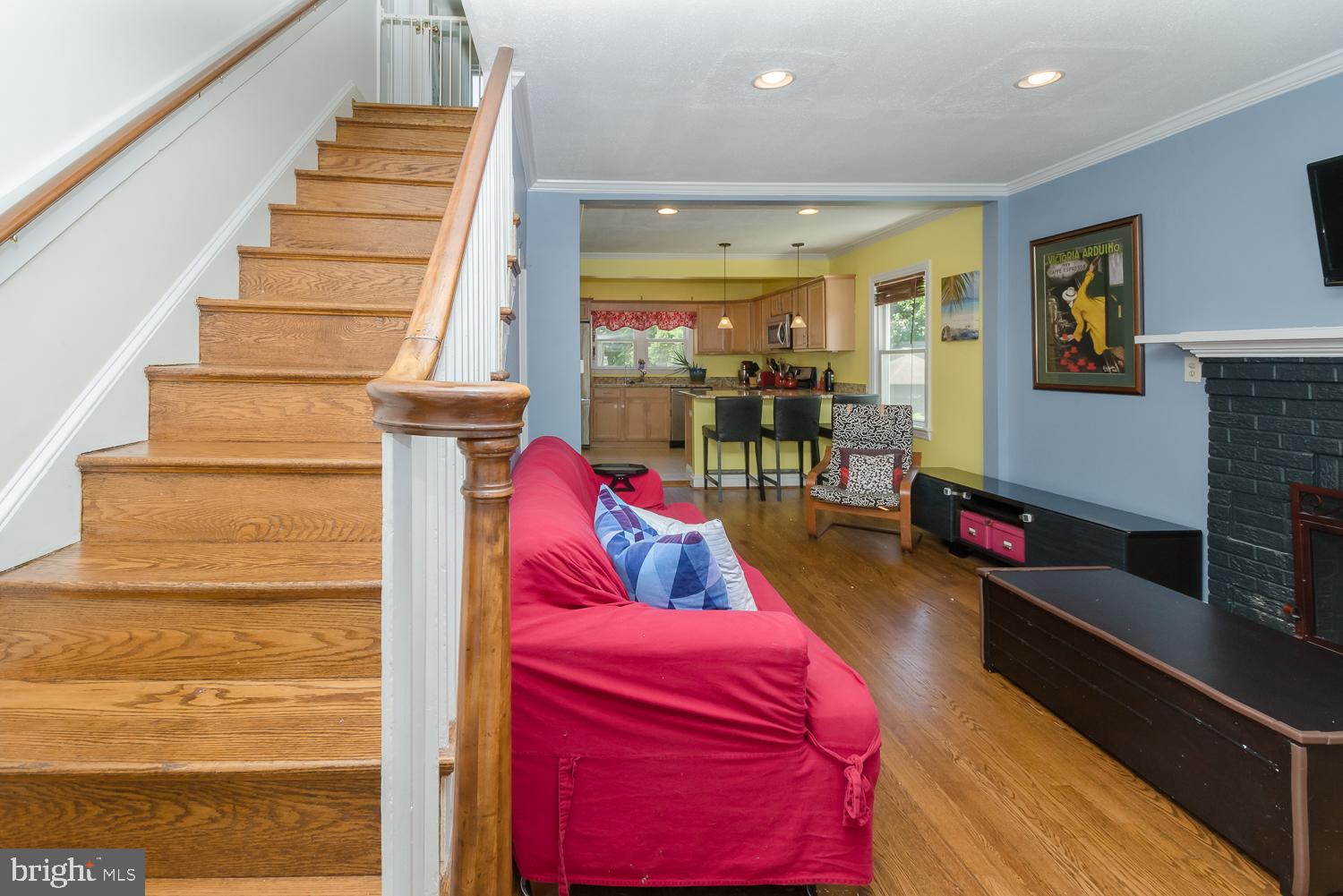 5509 Taylor Road Riverdale, MD 20737 - Photo 11 of 40 Front Entry to Living Room