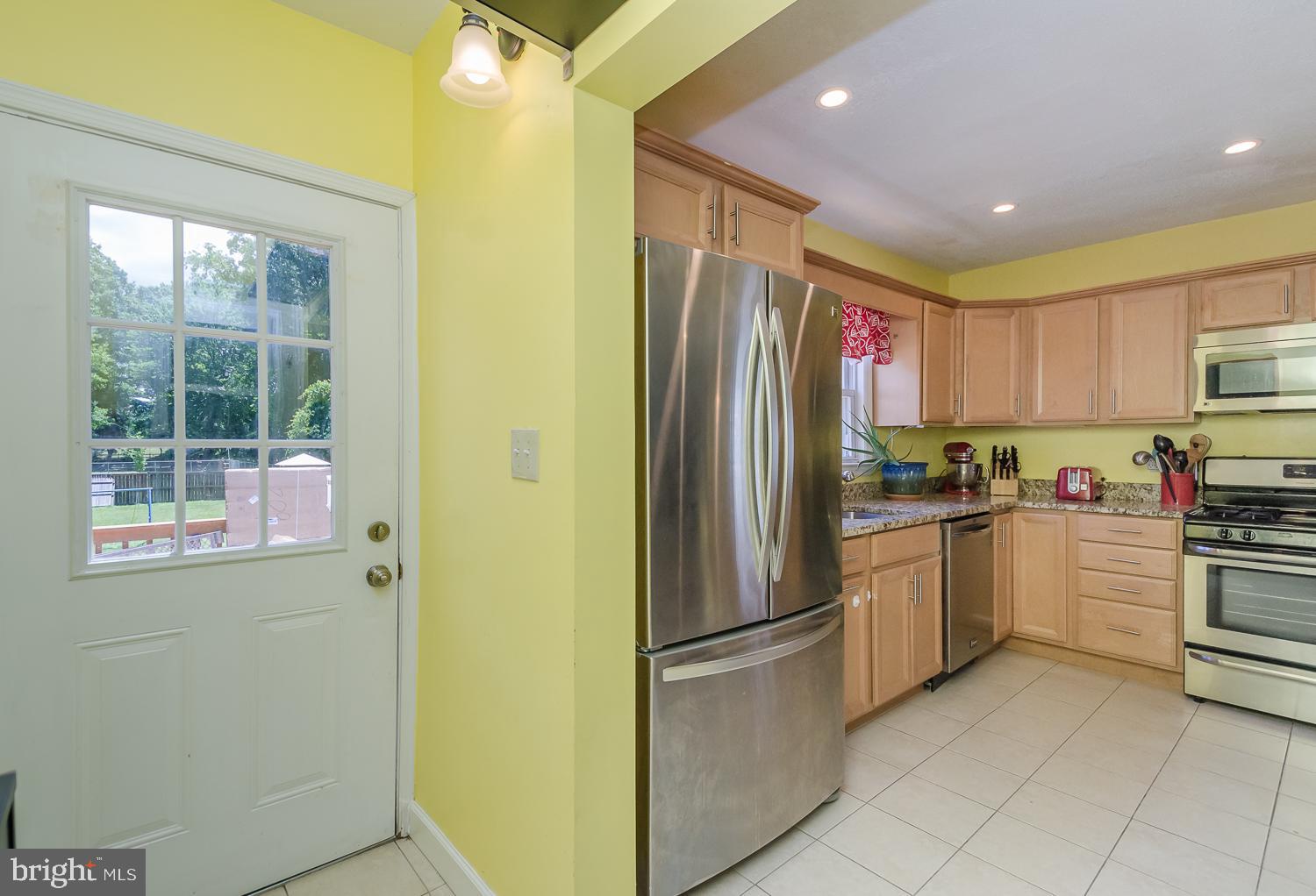 5509 Taylor Road Riverdale, MD 20737 - Photo 20 of 40 Door to Deck