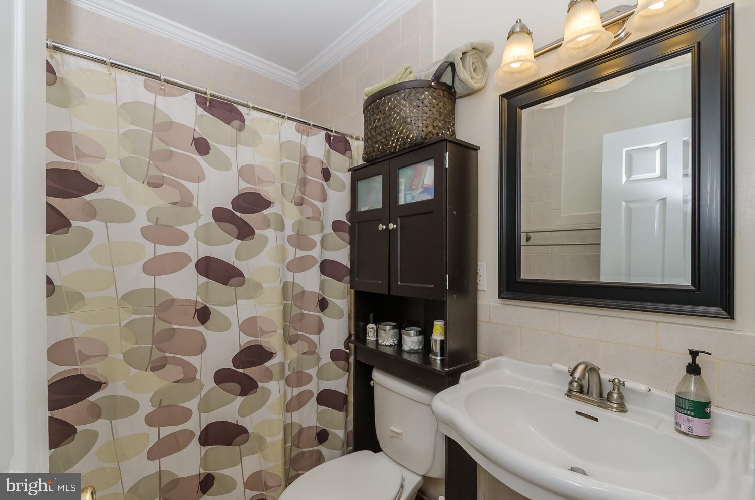 5509 Taylor Road Riverdale, MD 20737 - Photo 24 of 40 Main Level Bath