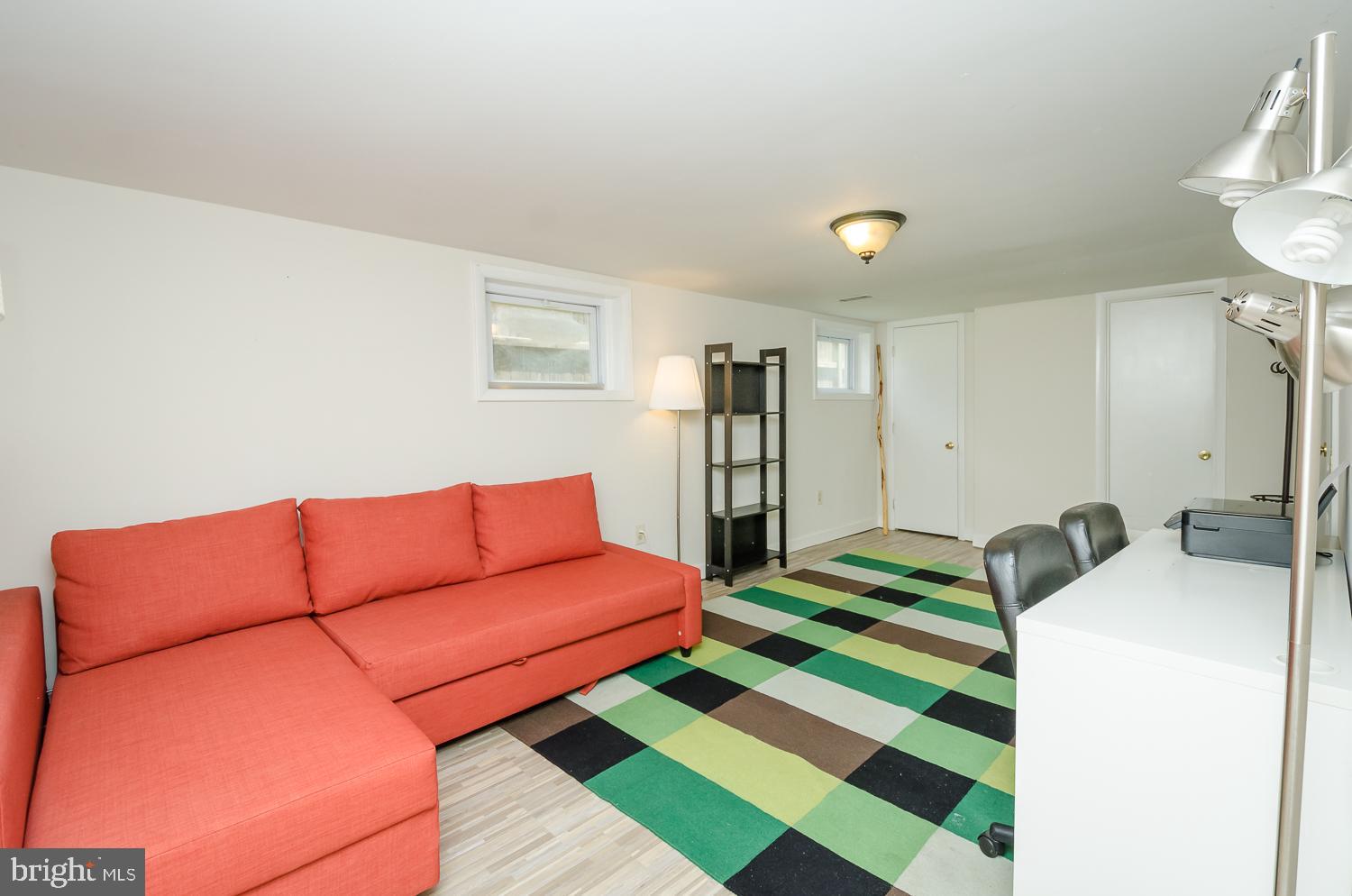 5509 Taylor Road Riverdale, MD 20737 - Photo 5 of 40 Comfortable Family Room