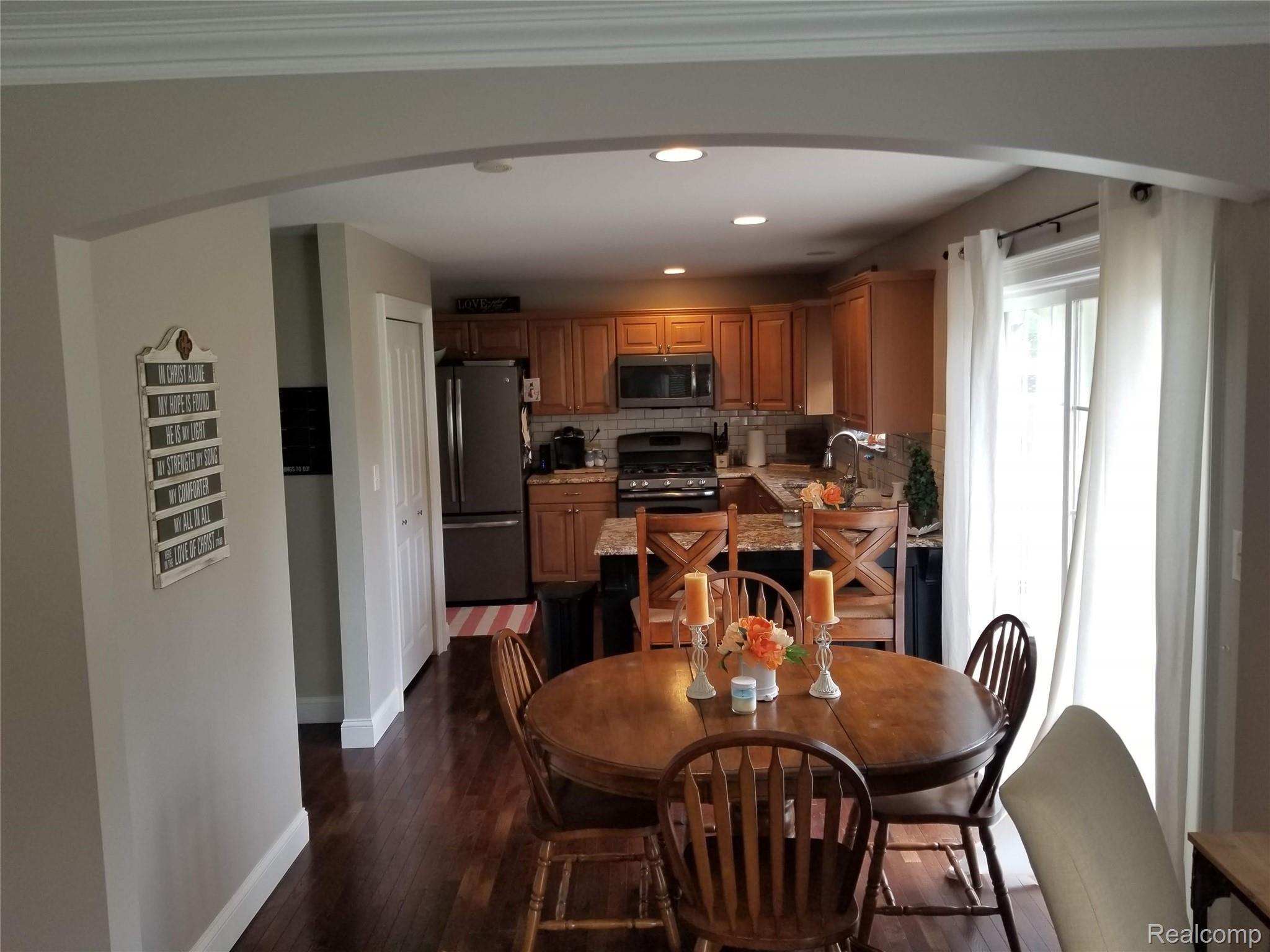16247 Inkster Road Taylor, MI 48180 - Photo 12 of 25 20190507_161431.jpg