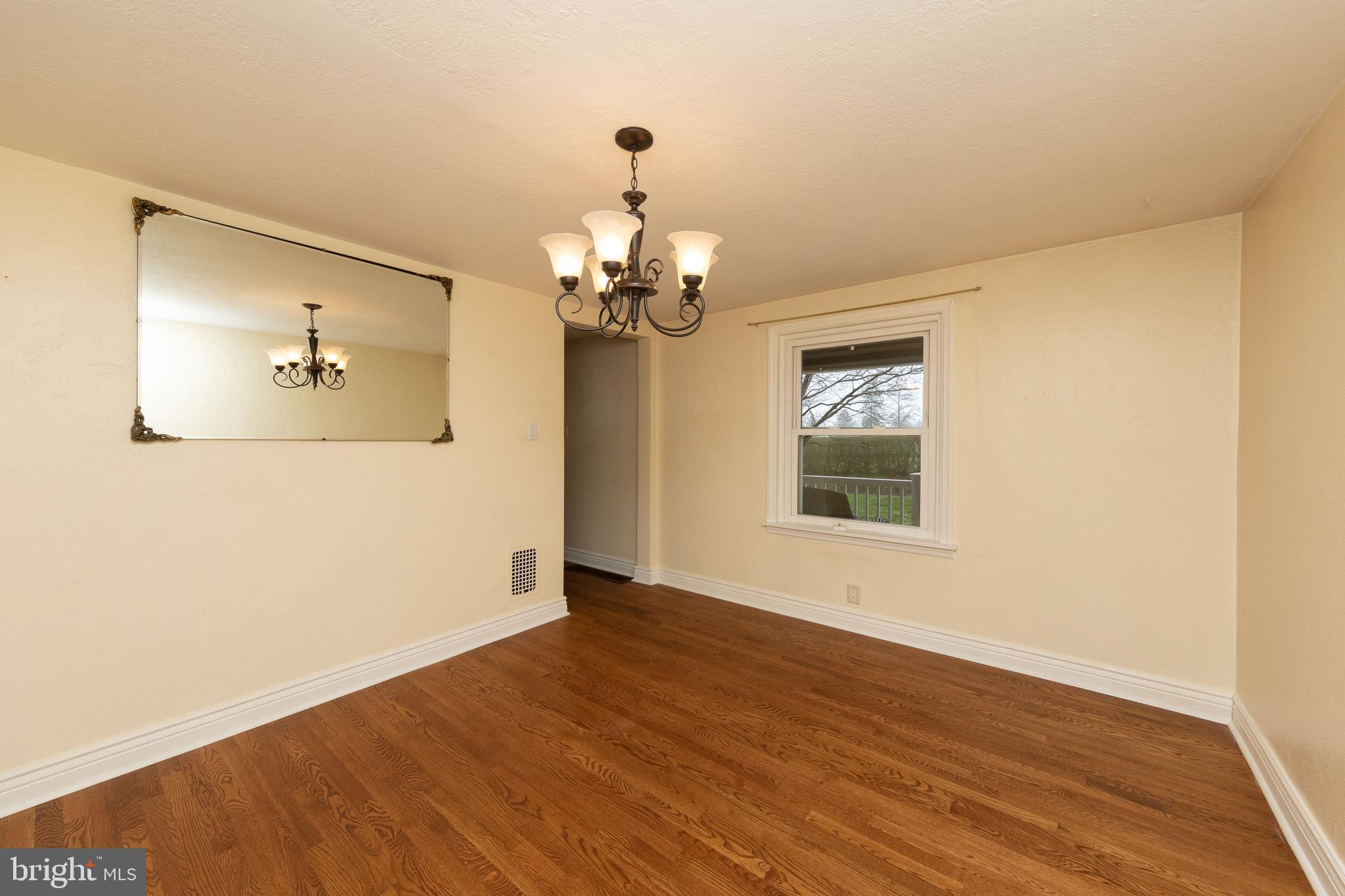 206 Oreland Mill Road Oreland, PA 19075 - Photo 7 of 38 Dining Room