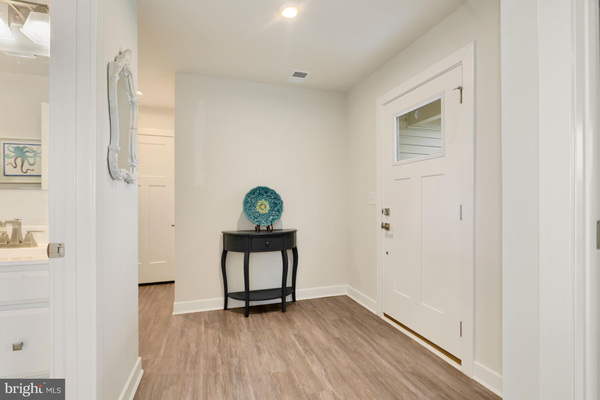 26215 Vintage Circle Milton, DE 19968 - Photo 4 of 26 Foyer