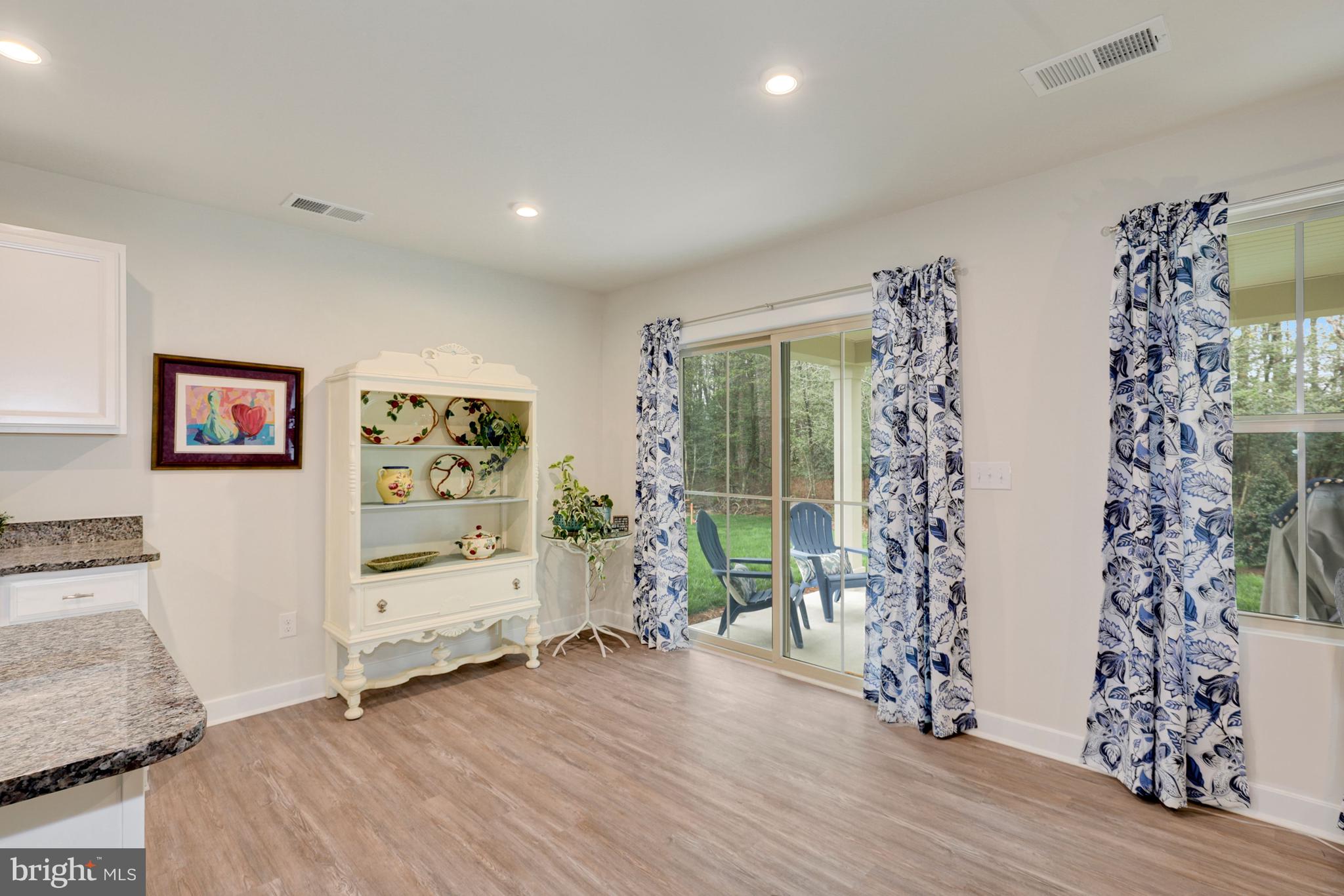 26215 Vintage Circle Milton, DE 19968 - Photo 9 of 26 Dining Area