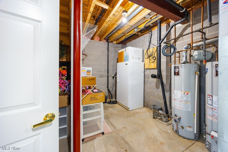 1035 Parsons Road Grafton, OH 44044 - Photo 19 of 25 Basement featuring gas water heater
