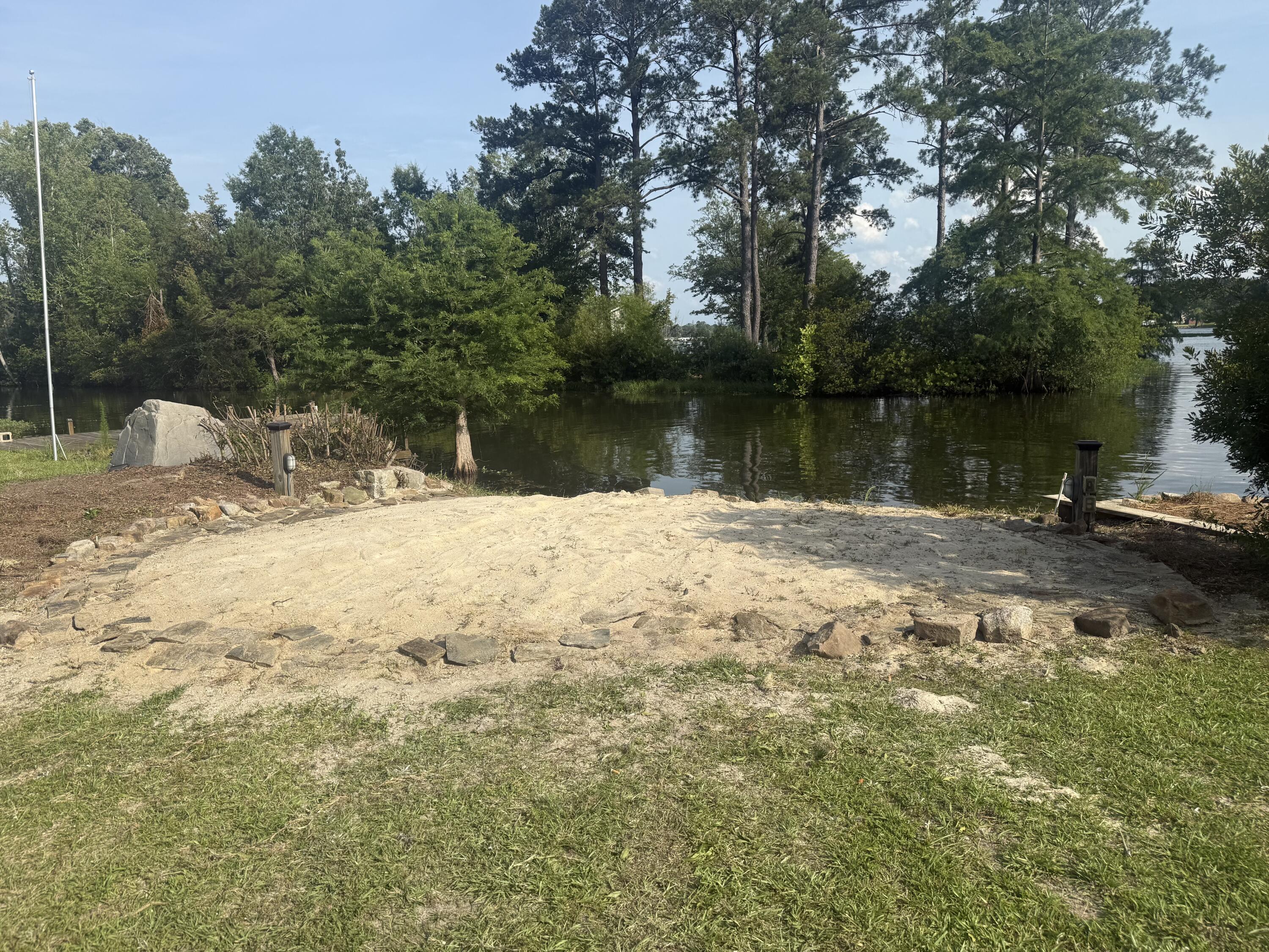 1129 Levi Street Manning, SC 29102 - Photo 30 of 32 IMG_0959