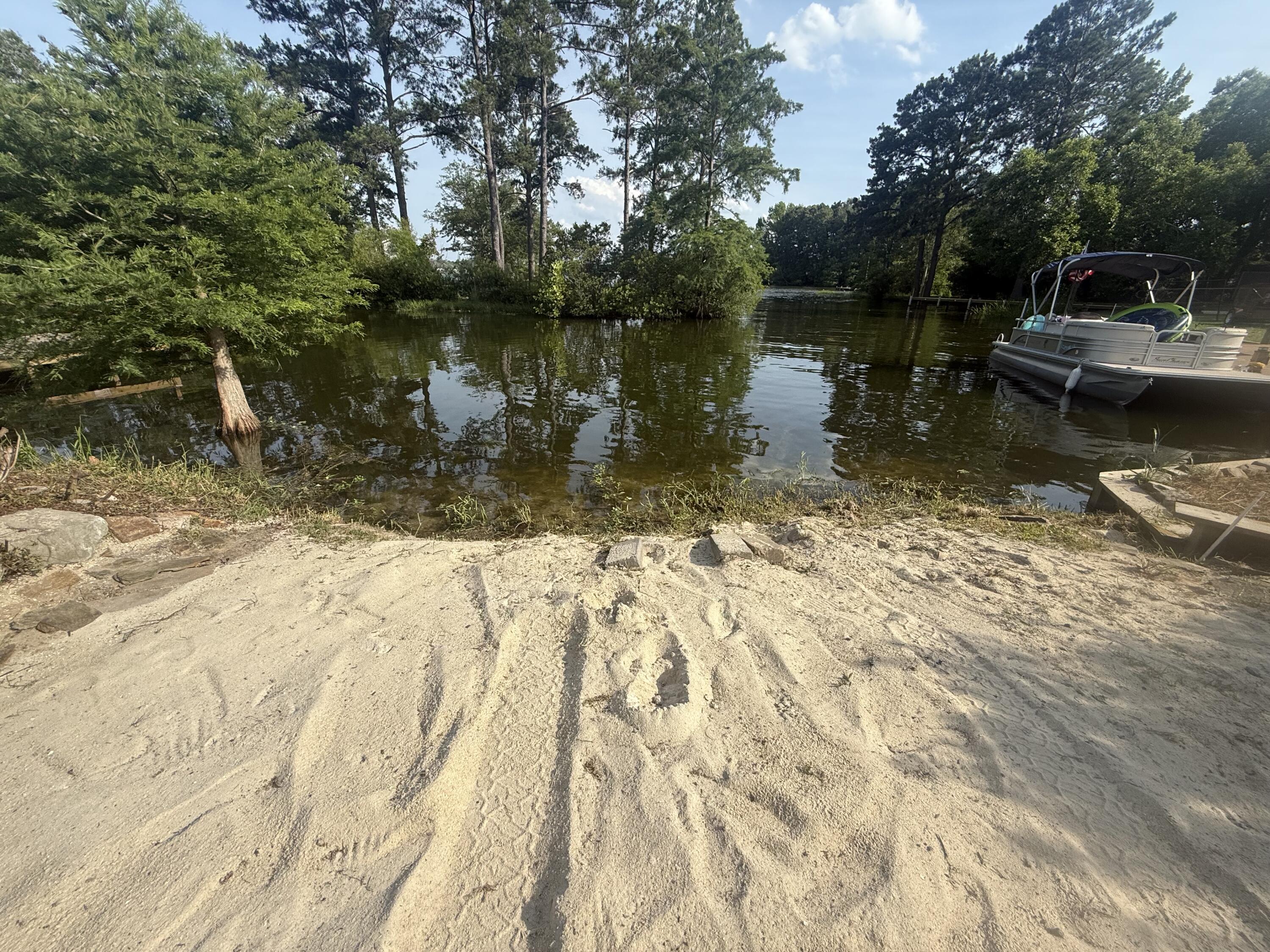 1129 Levi Street Manning, SC 29102 - Photo 32 of 32 IMG_0961