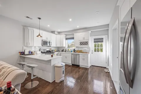 $675,000 | 155 Laidlaw Avenue, Unit 1, Jersey City, NJ 07306