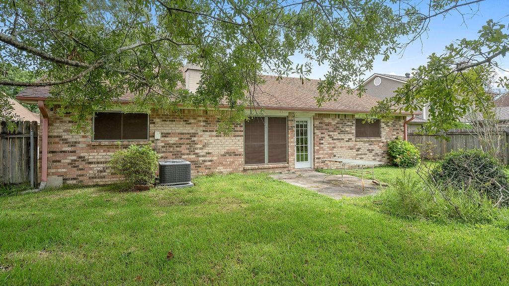 1804 Kings Row Slidell, LA 70461 - Photo 16 of 17 Gallery Image 16