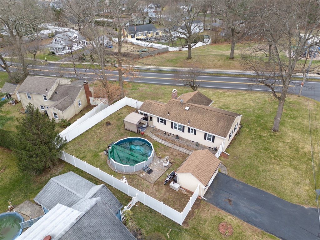 430 Amostown Road West Springfield, MA 01089 - Photo 3 of 41