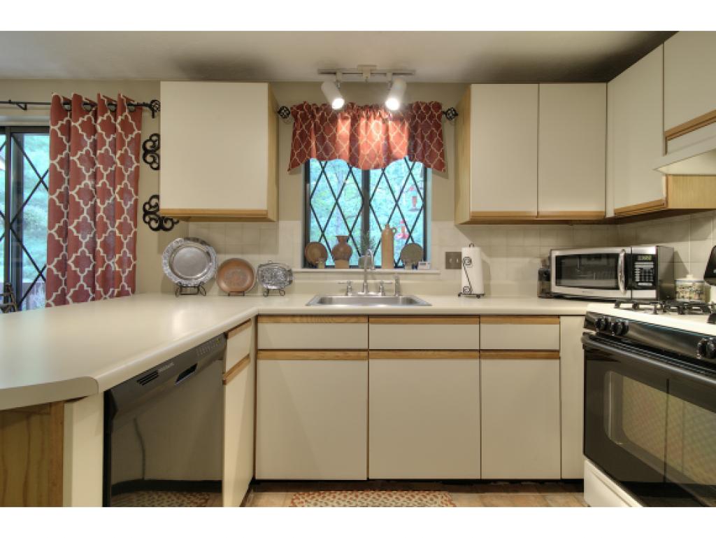 30 Winrow Drive, Unit 30 Merrimack, NH 03054 - Photo 7 of 22